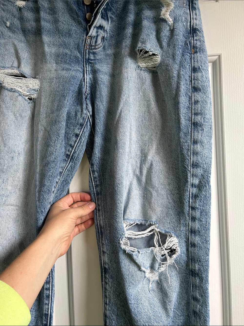 Lucky Brand Light Blue Denim Jeans - Picture 4 of 5